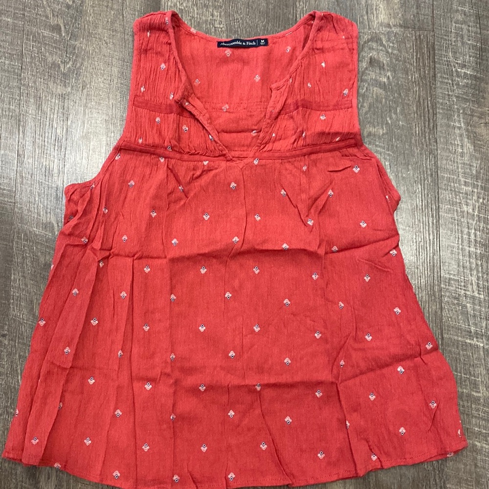 Abercrombie and Fitch tank with v neck and small print size medium